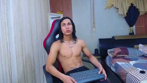 Snapshot of nazper_2 chatting on 03/23/26, 09:19 NAZPER online show from 03/23/26, 09:19