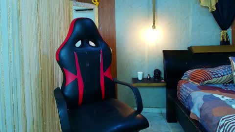 Snapshot of nazper_2 chatting on 04/10/26, 04:44 NAZPER online show from 04/10/26, 04:44