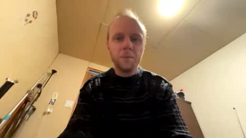 Snapshot of nboss55 chatting on 10/15/25, 01:33 nboss55 online show from 10/15/25, 01:33