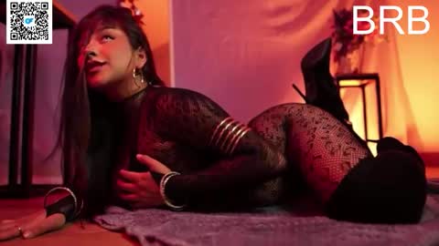 Nefertari online show from 12/15/25, 11:25