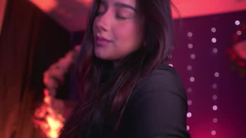 Nefertari online show from 01/11/26, 11:37