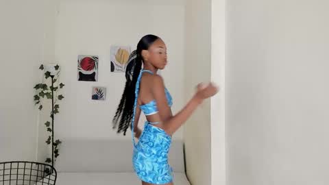 Snapshot of neary_ chatting on 12/19/25, 12:34 NEARY online show from 12/19/25, 12:34