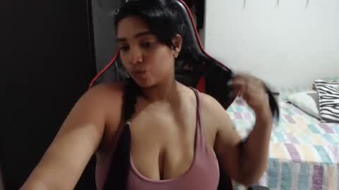 Snapshot of nebyula_star chatting on 12/13/24, 01:04 Nebyula online show from 12/13/24, 01:04