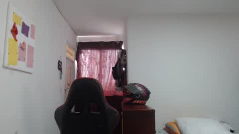 Snapshot of nebyula_star chatting on 02/18/25, 09:09 Nebyula online show from 02/18/25, 09:09