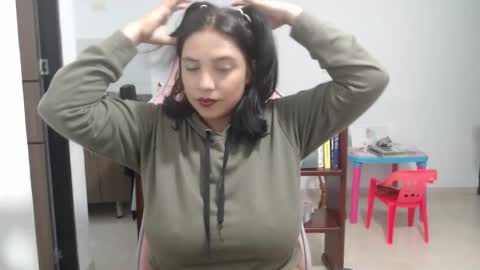 Snapshot of nebyula_star chatting on 10/12/25, 07:02 Nebyula online show from 10/12/25, 07:02