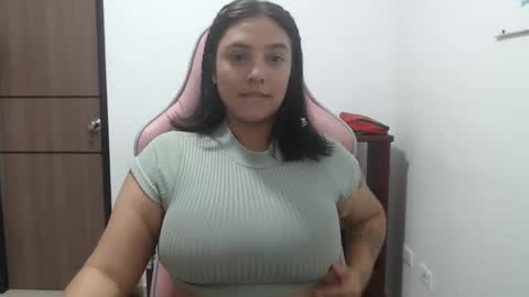 Snapshot of nebyula_star chatting on 11/23/25, 06:41 Nebyula online show from 11/23/25, 06:41