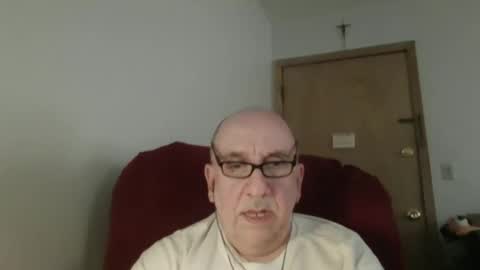 Snapshot of needlesslove chatting on 05/28/26, 11:02 Tom online show from 05/28/26, 11:02