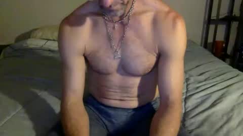 Snapshot of needsub chatting on 11/27/25, 12:35 needsub online show from 11/27/25, 12:35