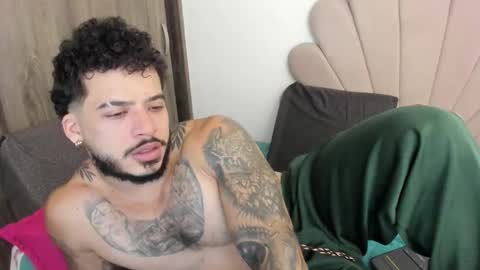 Nei turn green online show from 09/27/25, 07:30