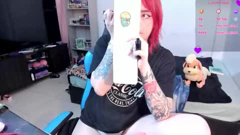 Snapshot of neeko_lol_ chatting on 09/13/25, 10:20 Geek Nicole    im Neeko UwU online show from 09/13/25, 10:20