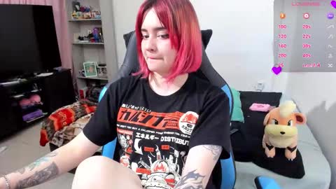 Snapshot of neeko_lol_ chatting on 09/30/25, 10:15 Geek Nicole    im Neeko UwU online show from 09/30/25, 10:15