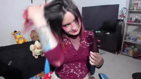 Geek Nicole    im Neeko UwU online show from 02/13/26, 03:52