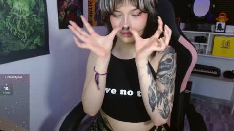 Snapshot of neena_nyx chatting on 04/25/26, 03:09 Neena Nyx online show from 04/25/26, 03:09