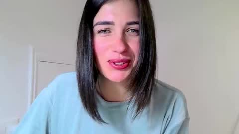 Neferutt online show from 11/05/25, 07:03