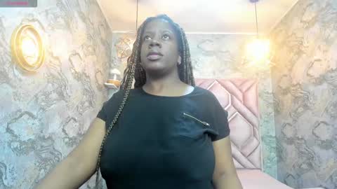 Snapshot of neffertiry_ebonny chatting on 10/15/25, 04:40 Nefer online show from 10/15/25, 04:40