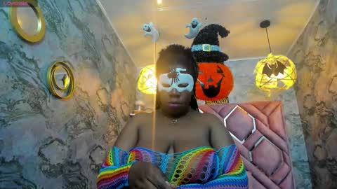 Snapshot of neffertiry_ebonny chatting on 10/30/25, 04:58 Nefer online show from 10/30/25, 04:58