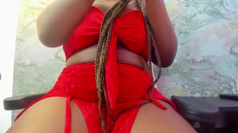 Snapshot of neffertiry_ebonny chatting on 11/06/25, 04:57 Nefer online show from 11/06/25, 04:57