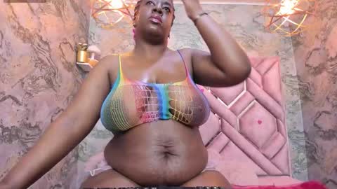 Snapshot of neffertiry_ebonny chatting on 03/22/26, 10:18 Nefer online show from 03/22/26, 10:18