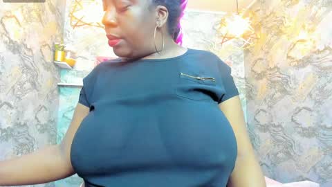 Snapshot of neffertiry_ebonny chatting on 04/11/26, 08:18 Nefer online show from 04/11/26, 08:18