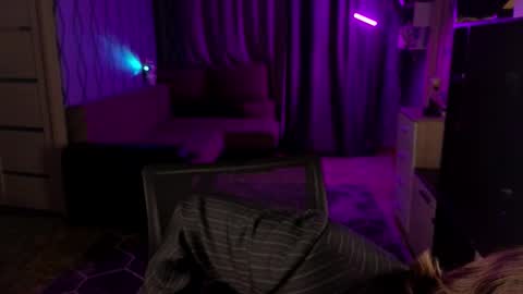 Negan online show from 11/27/25, 04:03