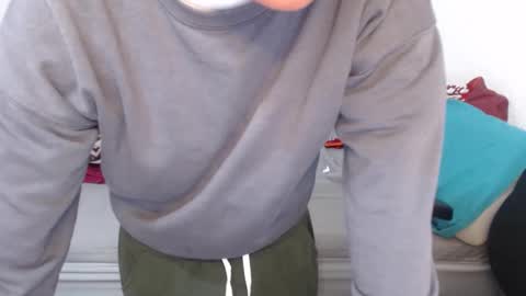 Zoe online show from 10/21/25, 10:38