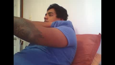 Snapshot of negritoo_2503 chatting on 10/23/25, 11:20 negritoo_2503 online show from 10/23/25, 11:20