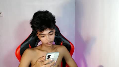 neil_asian69 online show from 10/31/25, 08:15