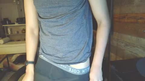 Snapshot of neilsing chatting on 04/21/26, 12:23 neil online show from 04/21/26, 12:23