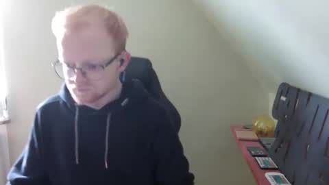 Neinfuss online show from 10/04/25, 11:30