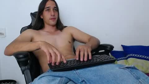 Snapshot of neitan___ chatting on 06/10/26, 10:19 neitan___ online show from 06/10/26, 10:19
