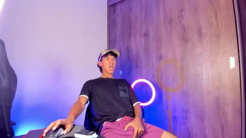 Snapshot of neitan_miller chatting on 03/05/26, 06:31 neitan online show from 03/05/26, 06:31