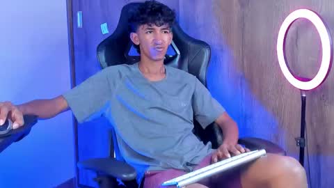 Snapshot of neitan_miller chatting on 03/27/26, 07:14 neitan online show from 03/27/26, 07:14