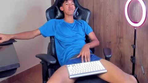 Snapshot of neitan_miller chatting on 03/28/26, 01:54 neitan online show from 03/28/26, 01:54