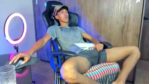 Snapshot of neitan_miller chatting on 03/30/26, 01:56 neitan online show from 03/30/26, 01:56