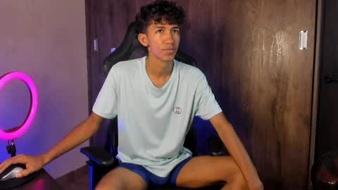 Snapshot of neitan_miller chatting on 04/03/26, 01:42 neitan online show from 04/03/26, 01:42