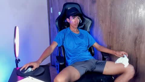 Snapshot of neitan_miller chatting on 04/16/26, 01:01 neitan online show from 04/16/26, 01:01