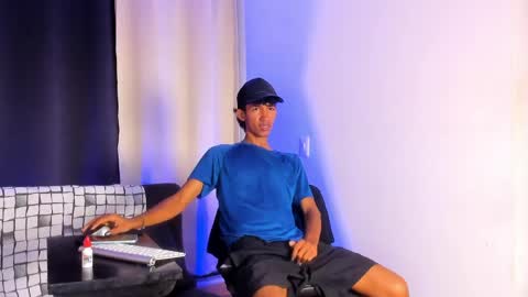 Snapshot of neitan_miller chatting on 04/21/26, 09:15 neitan online show from 04/21/26, 09:15