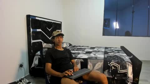 Snapshot of neitan_miller chatting on 07/24/26, 07:17 neitan online show from 07/24/26, 07:17