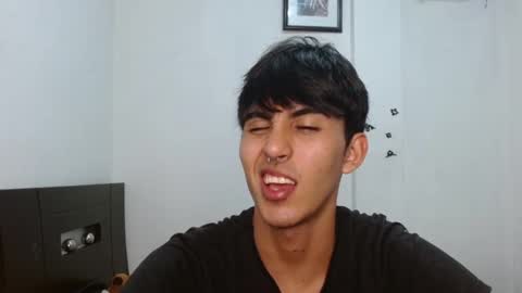 Snapshot of neithanzyn chatting on 12/23/24, 07:41 Neithanzyn online show from 12/23/24, 07:41