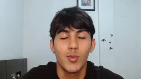 Snapshot of neithanzyn chatting on 12/30/24, 07:21 Neithanzyn online show from 12/30/24, 07:21