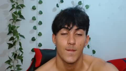 Snapshot of neithanzyn chatting on 02/26/25, 10:42 Neithanzyn online show from 02/26/25, 10:42