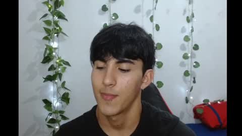 Snapshot of neithanzyn chatting on 03/11/25, 07:36 Neithanzyn online show from 03/11/25, 07:36