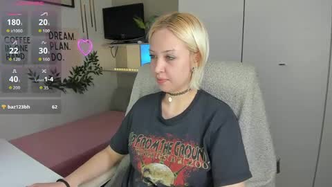 Snapshot of neko_sora chatting on 04/28/26, 08:36 Kate online show from 04/28/26, 08:36