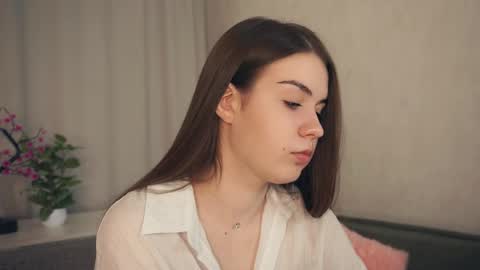 Snapshot of neldabestwick chatting on 09/23/25, 06:11 Histori online show from 09/23/25, 06:11