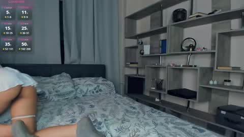 Snapshot of neldaestey chatting on 11/17/25, 07:08 Vicky and Beatrice online show from 11/17/25, 07:08