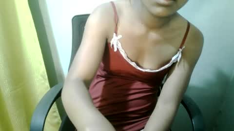 Snapshot of nelia_84 chatting on 07/24/26, 10:35 nelia_84 online show from 07/24/26, 10:35