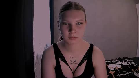 Nelli online show from 01/12/26, 07:13