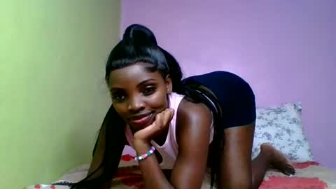 Snapshot of nelly_ebony5 chatting on 06/12/26, 12:59 nelly_ebony5 online show from 06/12/26, 12:59