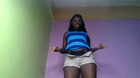 Snapshot of nelly_ebony5 chatting on 06/25/26, 02:00 nelly_ebony5 online show from 06/25/26, 02:00