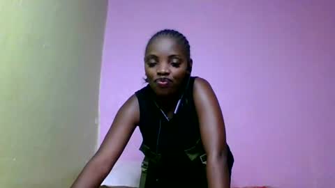 Snapshot of nelly_ebony5 chatting on 06/26/26, 12:20 nelly_ebony5 online show from 06/26/26, 12:20